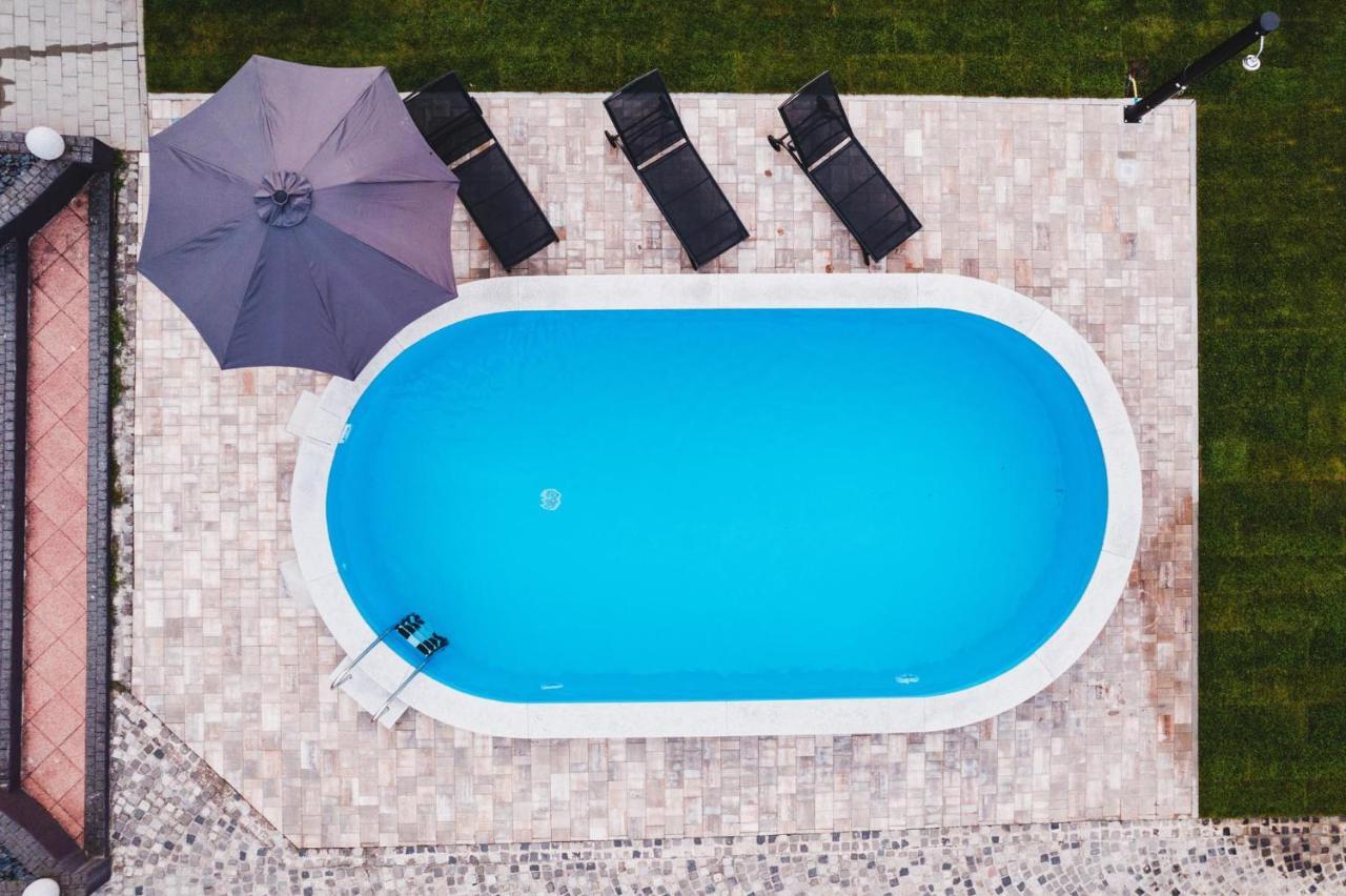Villa Aljmaš Exteriér fotografie