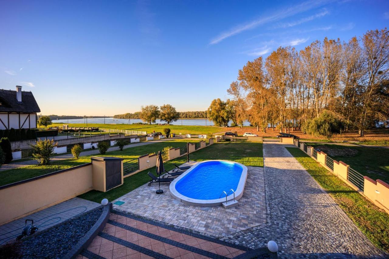Villa Aljmaš Exteriér fotografie